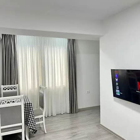 Center Blloku - Elegant 01 Apartment *